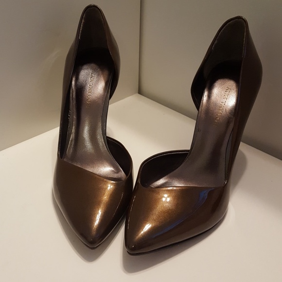 Ann Taylor Shoes - Ann Taylor Gold heels